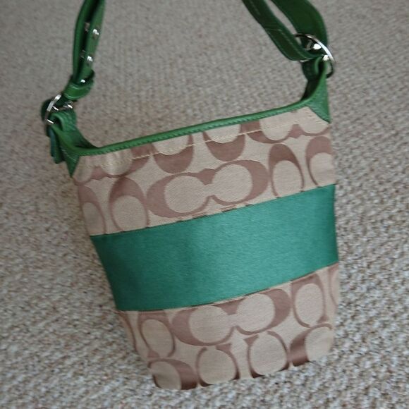 Coach Signature Classic C Bucket Bag - green/Tan color - Picture 2 of 12